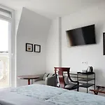 دي لوندريس يي دي إنغلاترا فندق