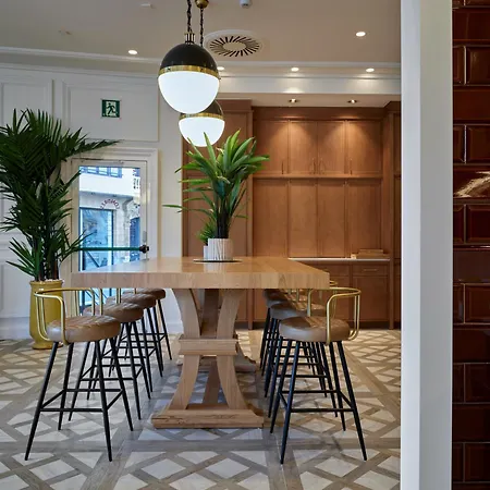 מלון De Londres Y De Inglaterra