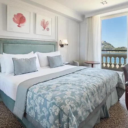 De Londres Y De Inglaterra מלון 4*