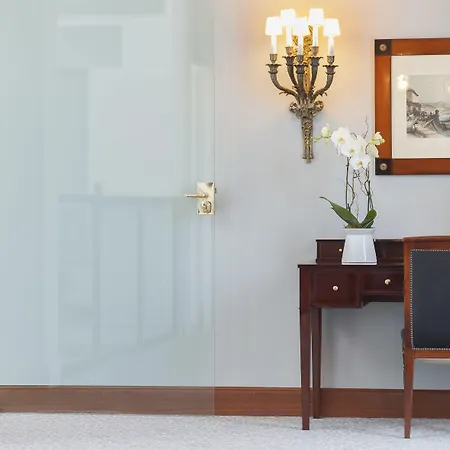 De Londres Y De Inglaterra Hotel