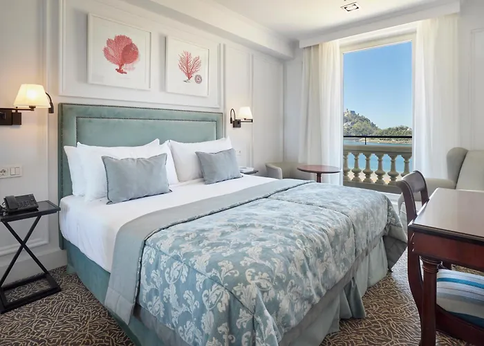 De Londres Y De Inglaterra מלון 4*