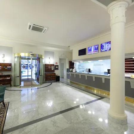 دي لوندريس يي دي إنغلاترا 4*